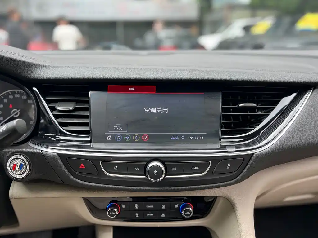 Buick Regal 2022 — фото 15