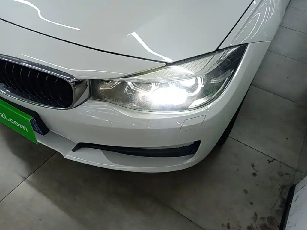 BMW 3 Series GT 2017 — фото 24