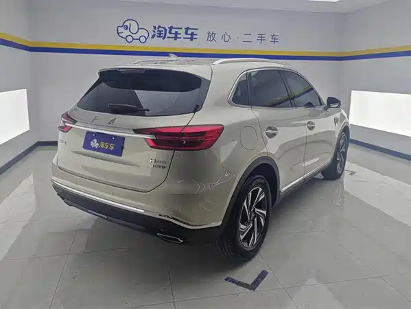 Hongqi HS5 2022
