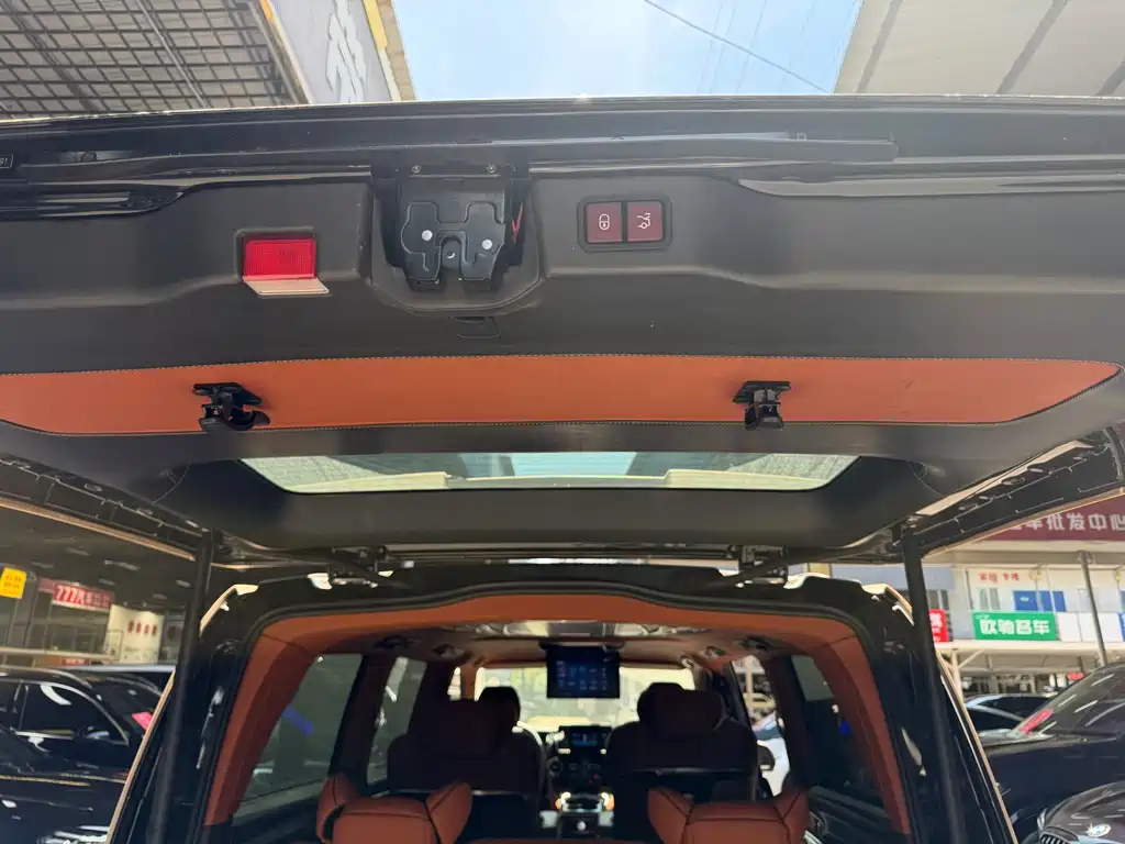 Mercedes-Benz Vito 2022 — фото 17