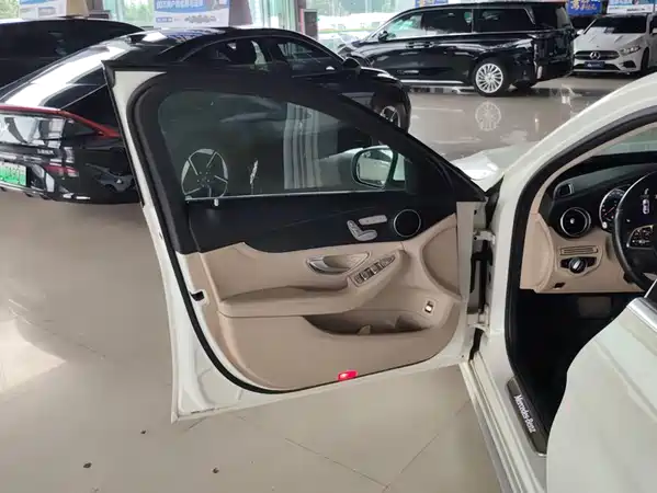 Mercedes-Benz C-Class 2019