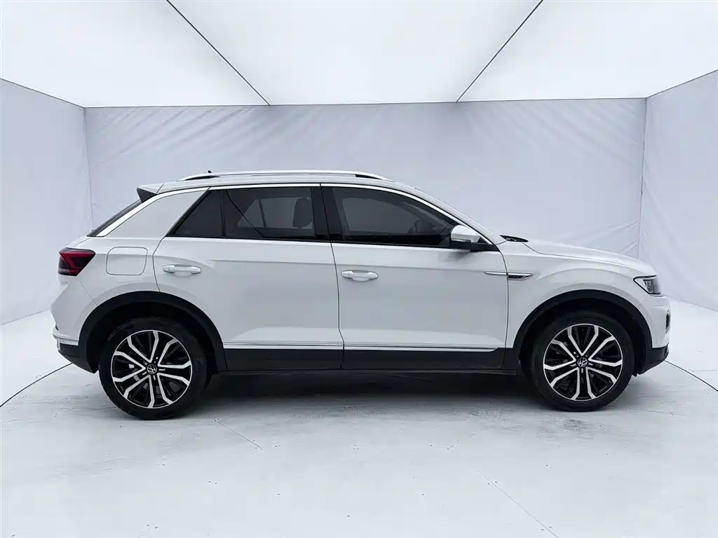 Volkswagen T-Roc 2021 — фото 9