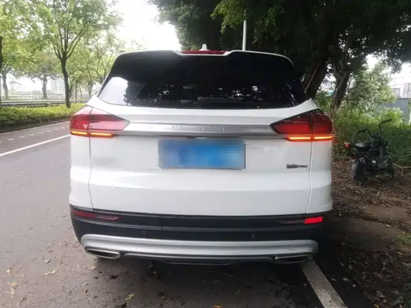Geely Boyue 2021