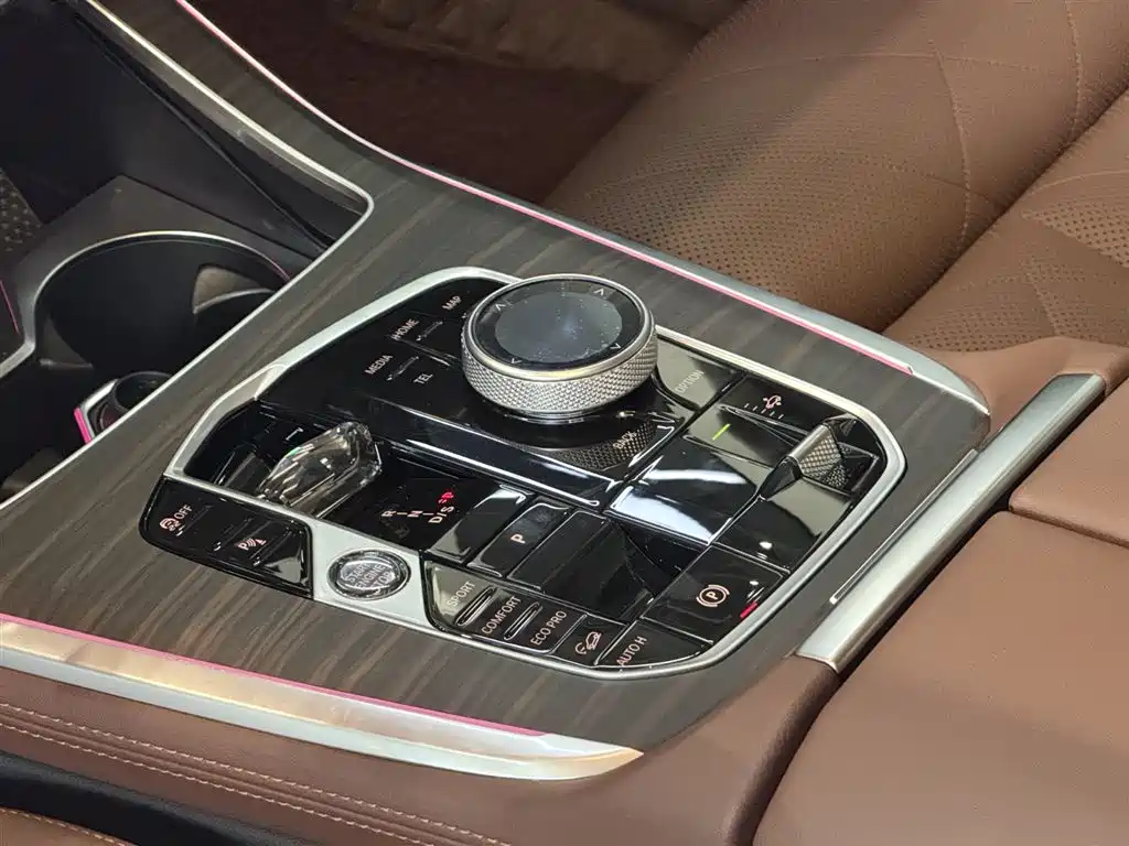 BMW X7 2026 — фото 25