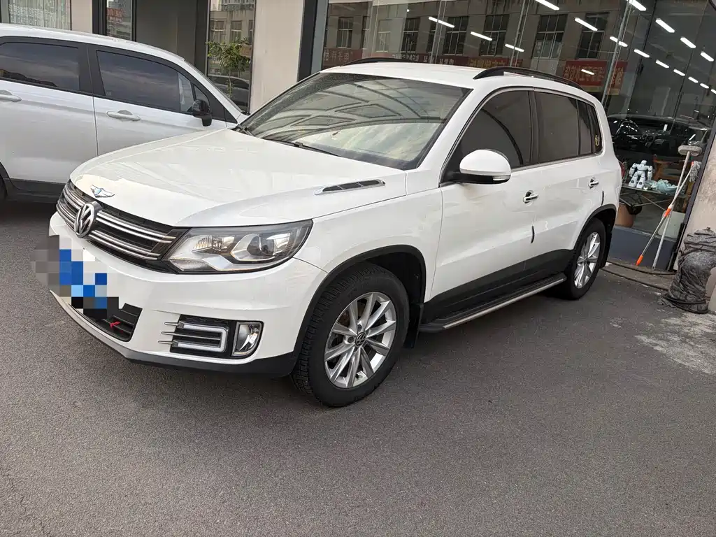 Volkswagen Tiguan 2017 — фото 1