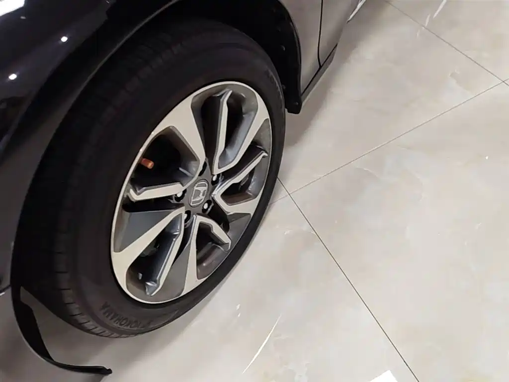 Honda Inspire 2019 — фото 23