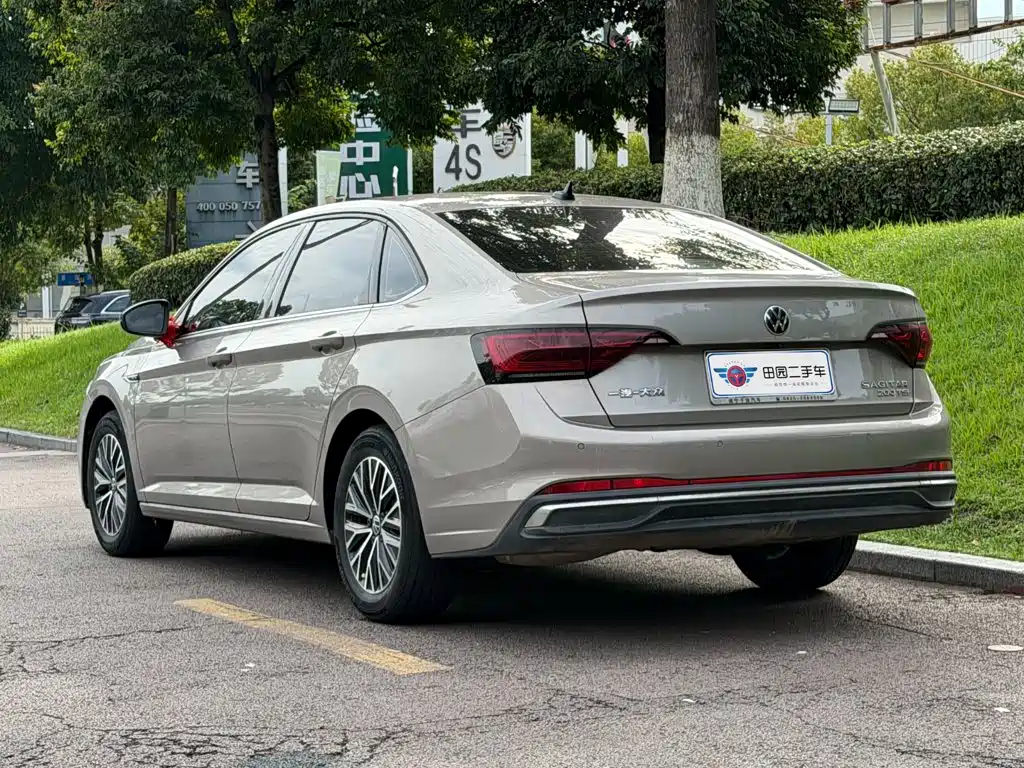 Volkswagen Sagitar 2022