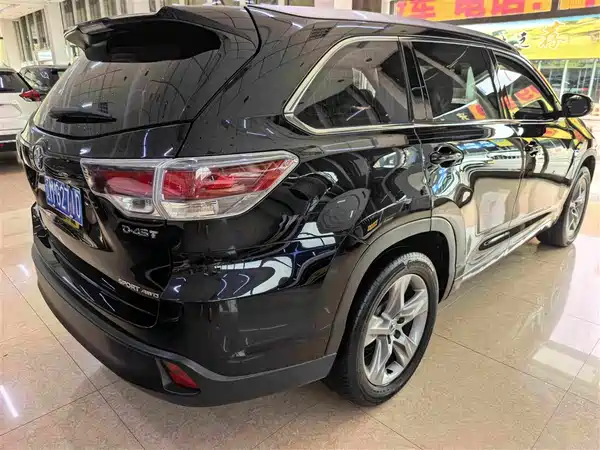 Toyota Highlander 2016
