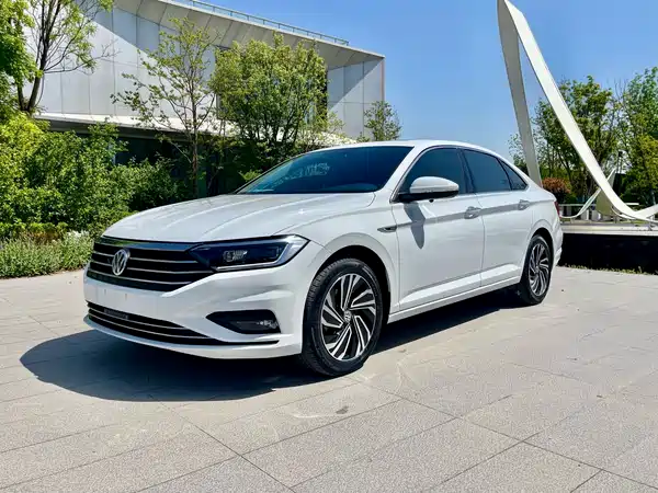 Volkswagen Sagitar 2022