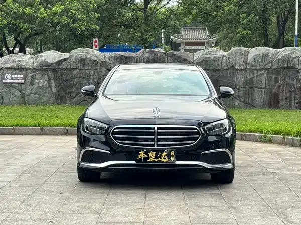 Mercedes-Benz E-Class 2022