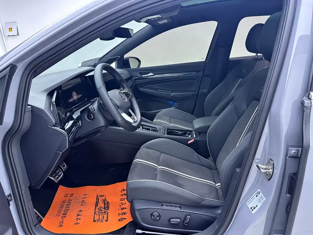 Volkswagen Golf 2023