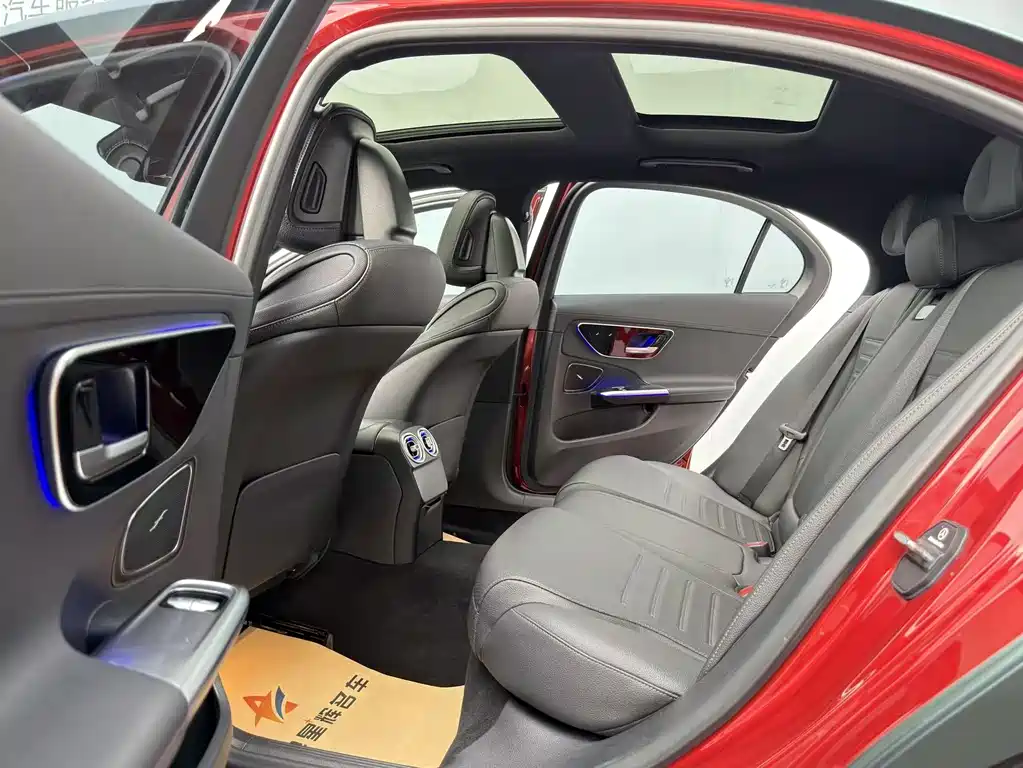 Mercedes-Benz C-Class 2022 — фото 11