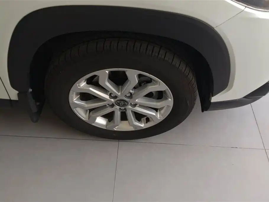 Toyota Frontlander 2024