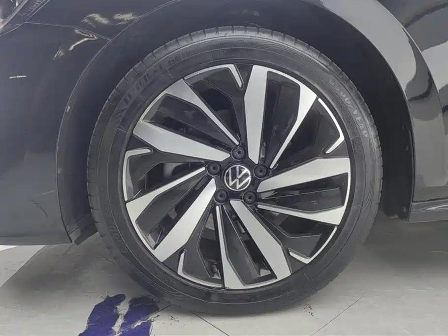 Volkswagen Passat 2023