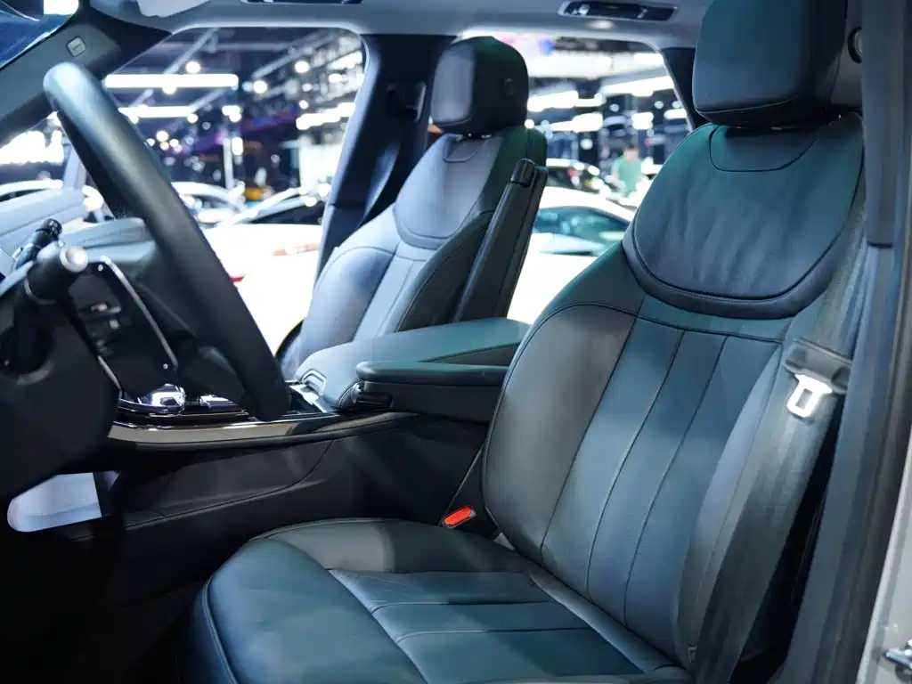 Land Rover Range Rover Sport 2025 — фото 11