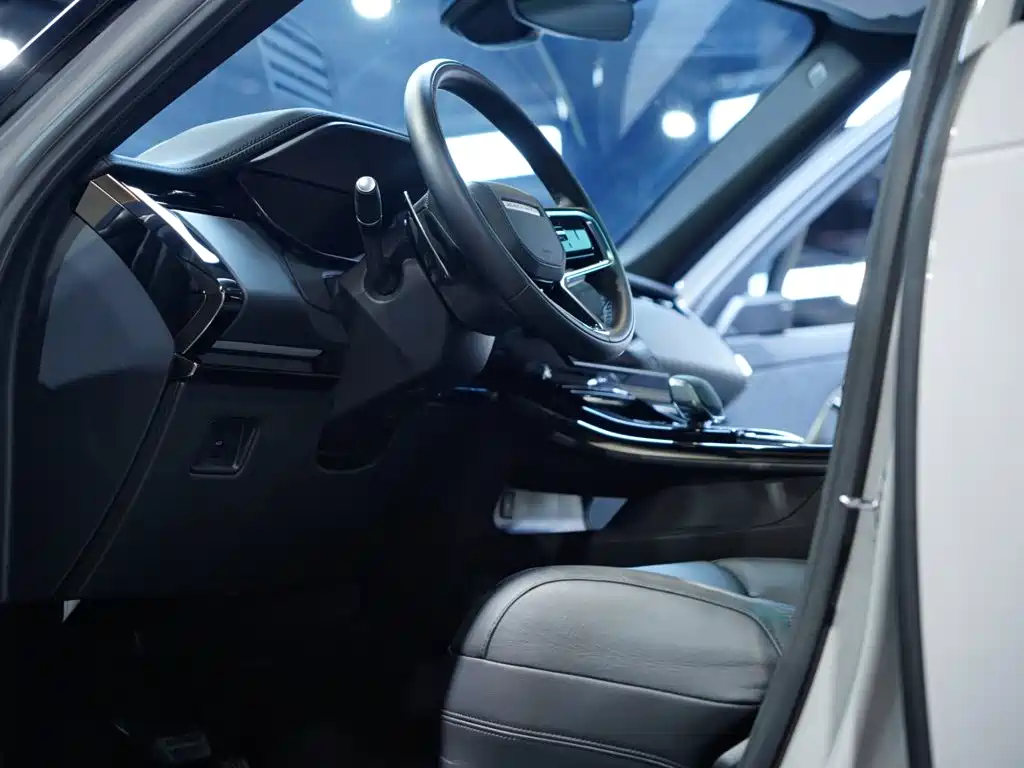 Land Rover Range Rover Sport 2025 — фото 13