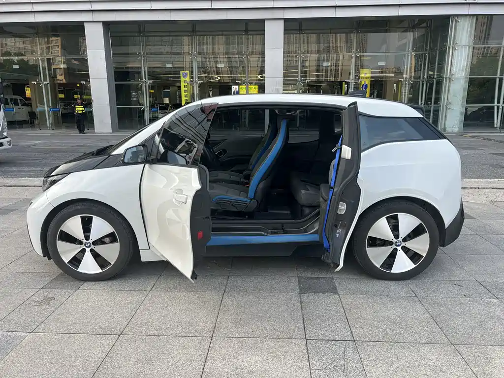 BMW i3 2017 — фото 9