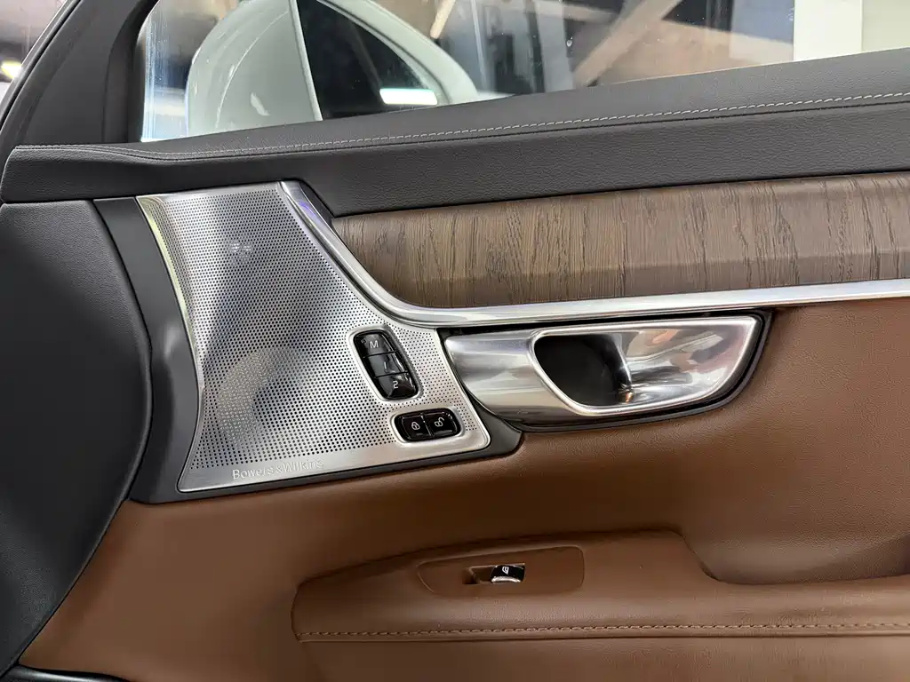 Volvo S90 2021 — фото 25