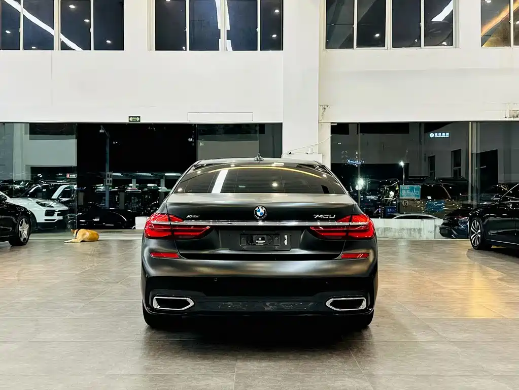 BMW 7 Series 2019 — фото 4