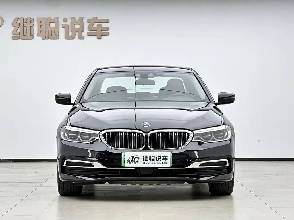 BMW 5 Series New Energy 2019 — фото 3