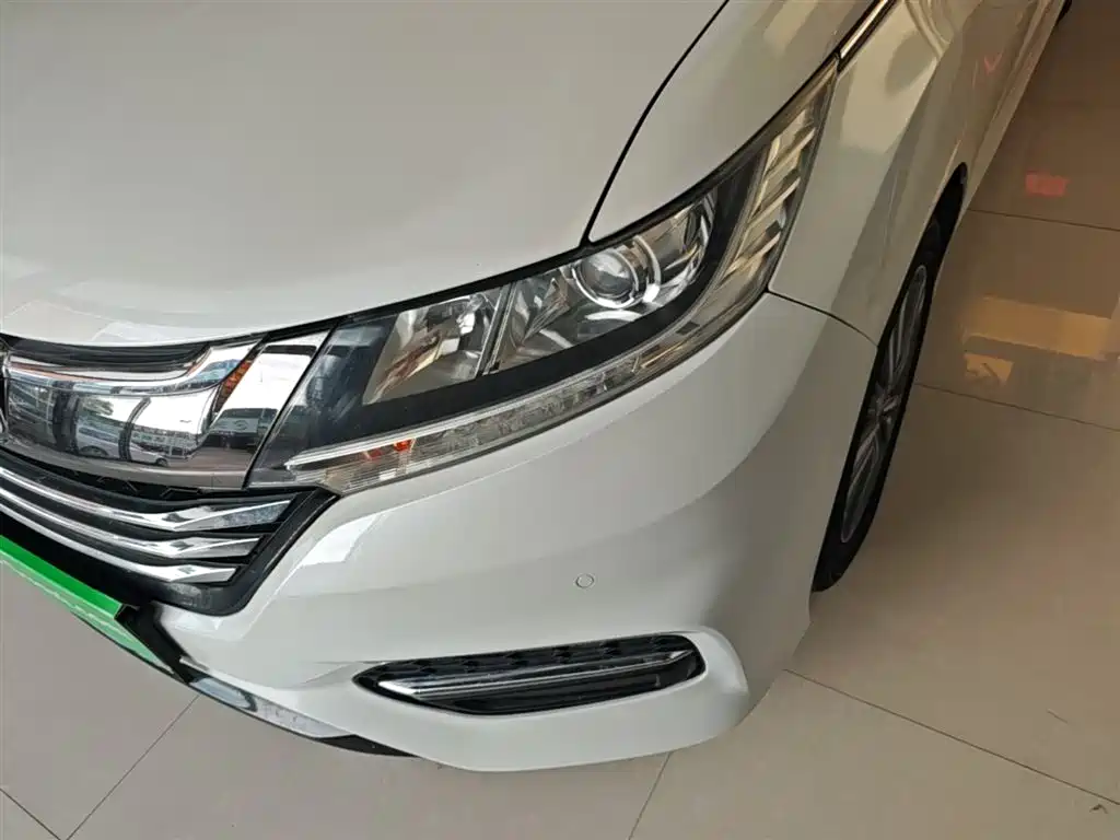 Honda Odyssey 2018 — фото 24