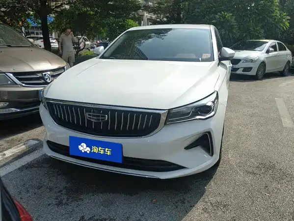 Geely Emgrand 2023