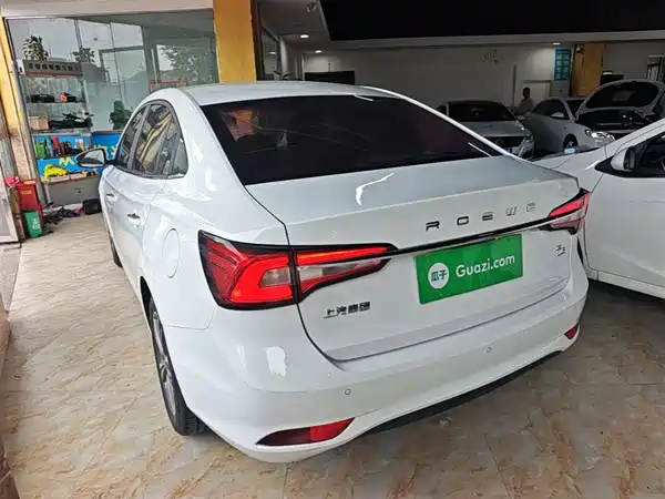 Roewe i5 2019
