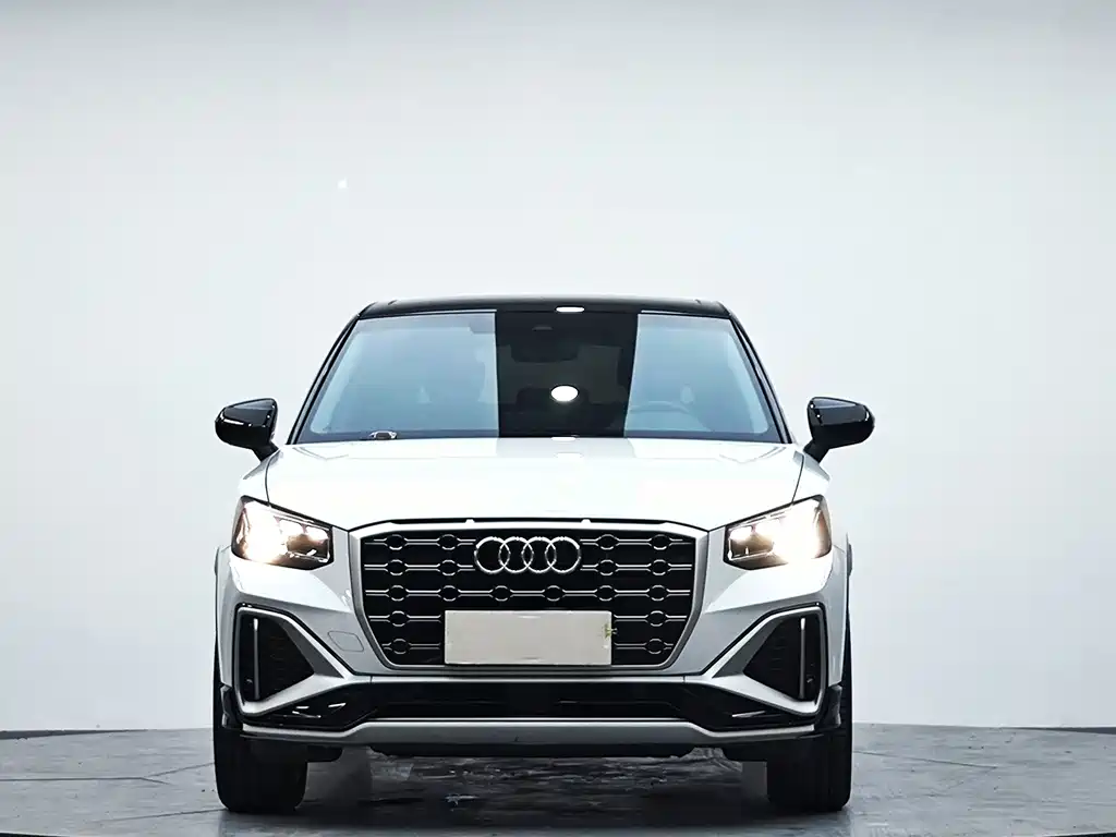 Audi Q2L 2022 — фото 3