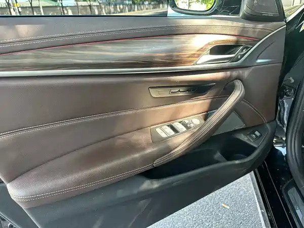 BMW 5 Series 2023