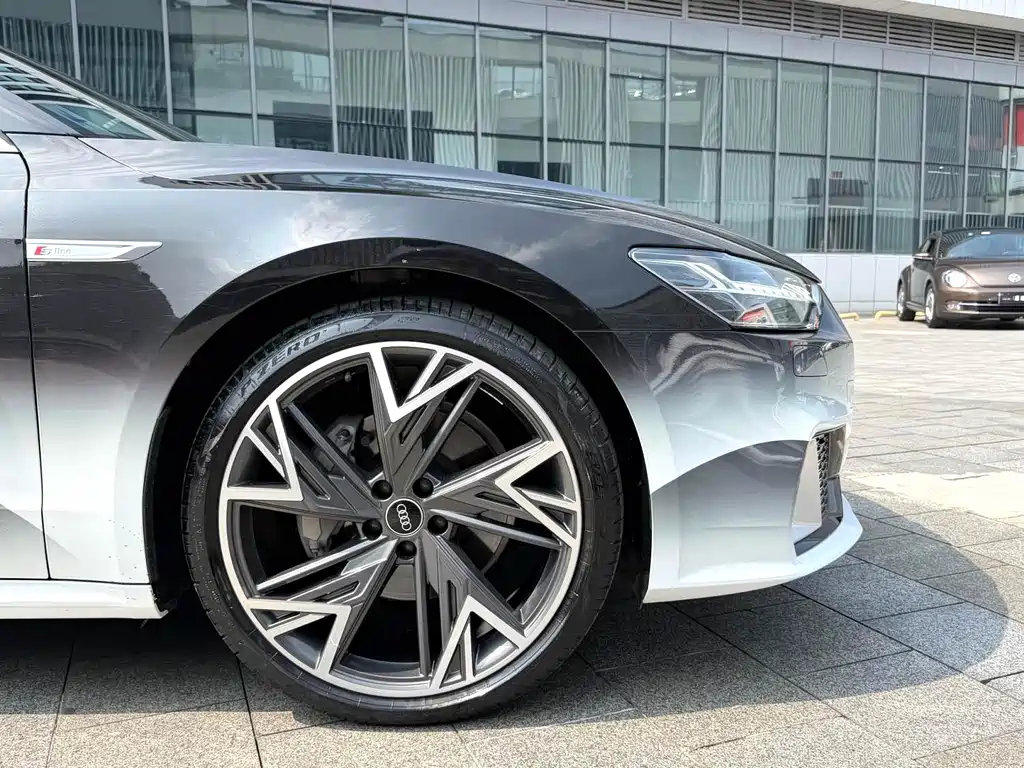 Audi A7L 2023 — фото 3