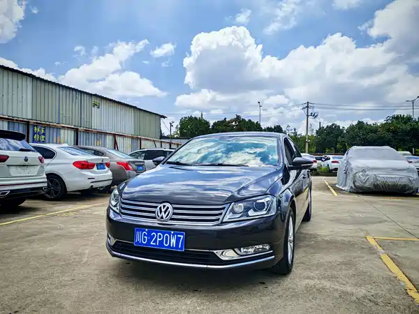 Volkswagen Magotan 2012