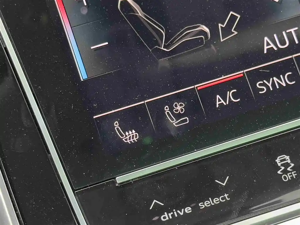 Audi Q7 2025 — фото 14