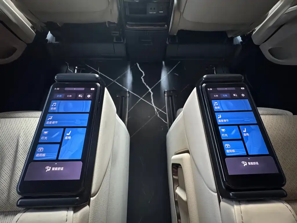 Toyota Alphard 2024 — фото 10