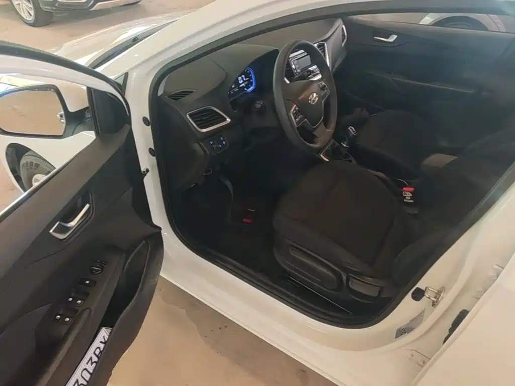 Hyundai Verna 2020 — фото 16
