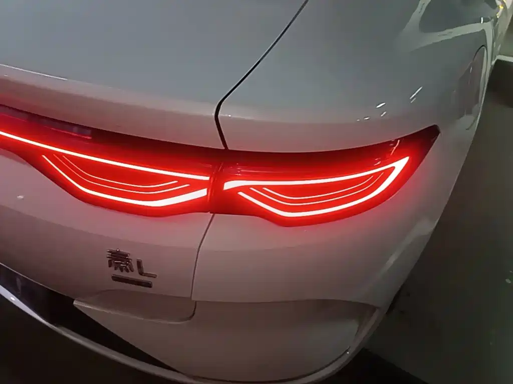BYD Qin L 2025 — фото 8