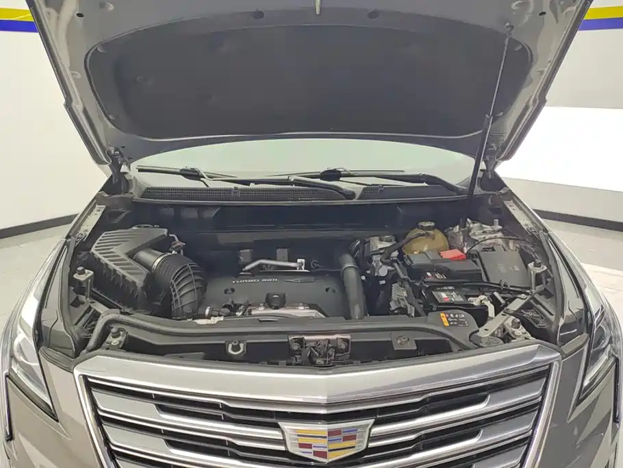 Cadillac XT5 2018 — фото 10