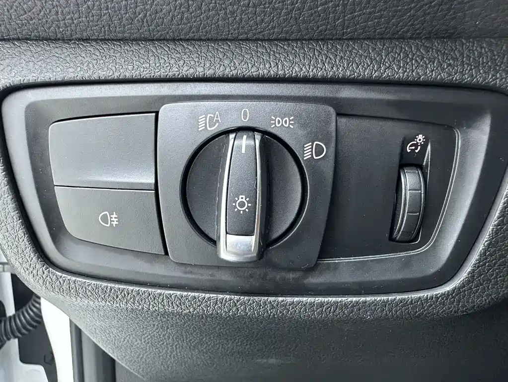 BMW 1 Series 2022 — фото 16