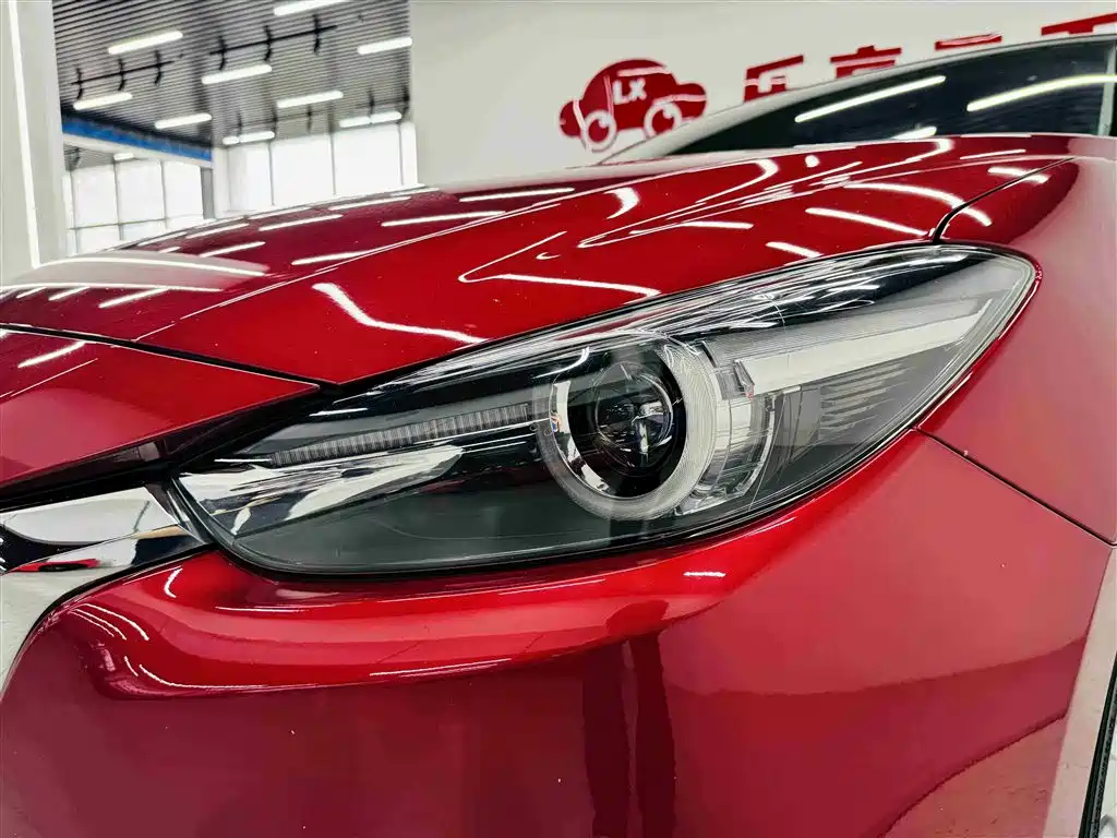 Mazda 3 Axela 2019 — фото 9