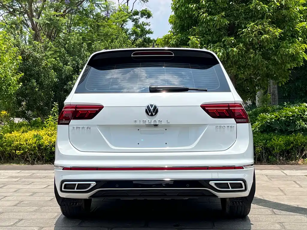 Volkswagen Tiguan L 2023 — фото 8