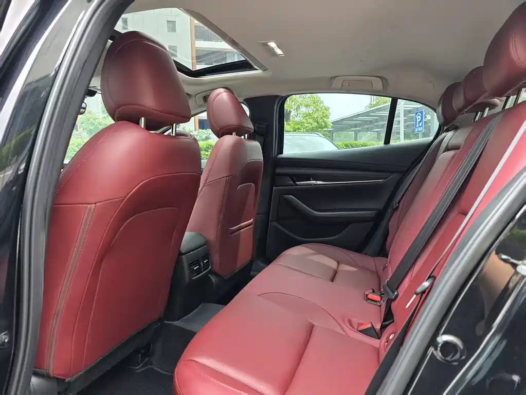 Mazda 3 Axela 2023