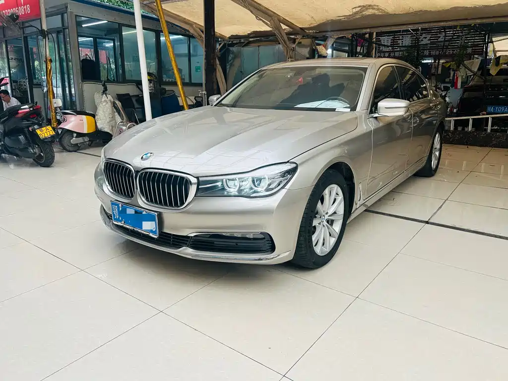 BMW 7 Series 2017 — фото 1