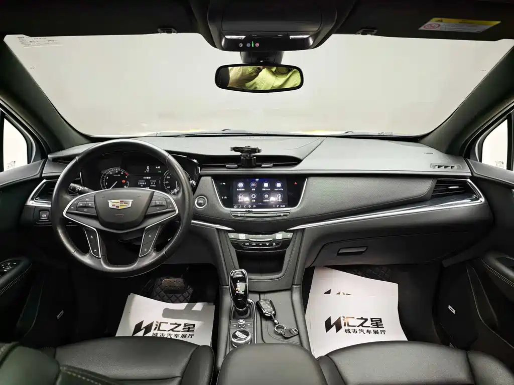 Cadillac XT5 2023 — фото 12