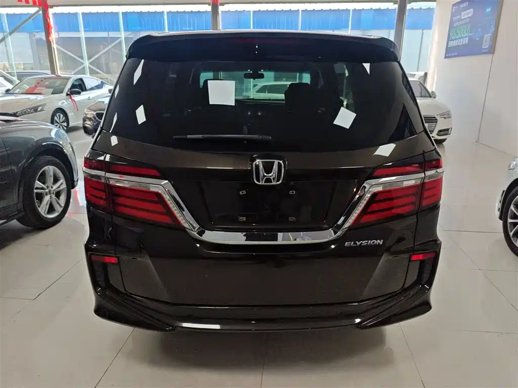 Honda Elysion 2017 — фото 22