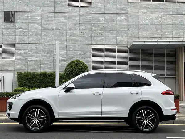 Porsche Cayenne 2015