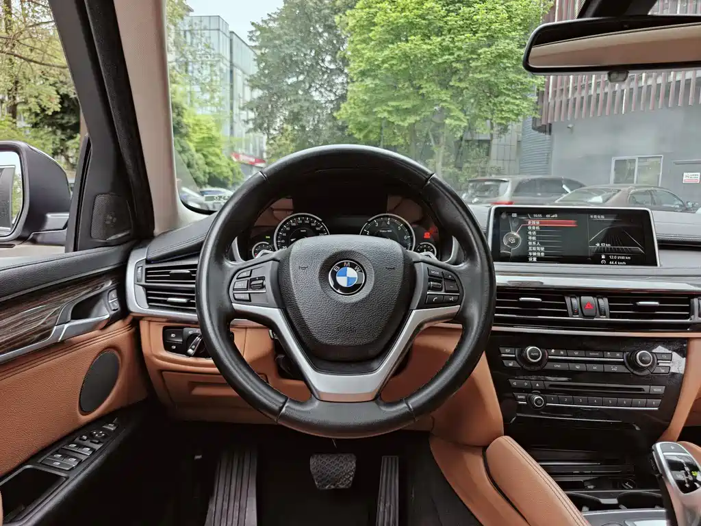 BMW X6 2017 — фото 18