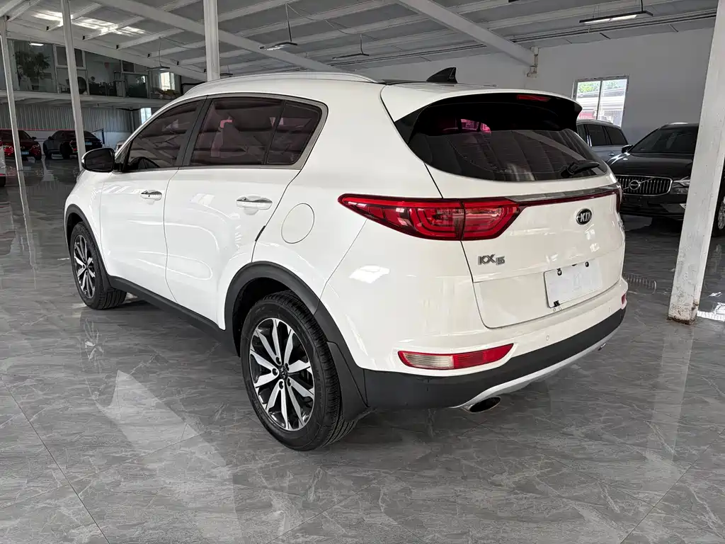 Kia KX5 2017 — фото 4