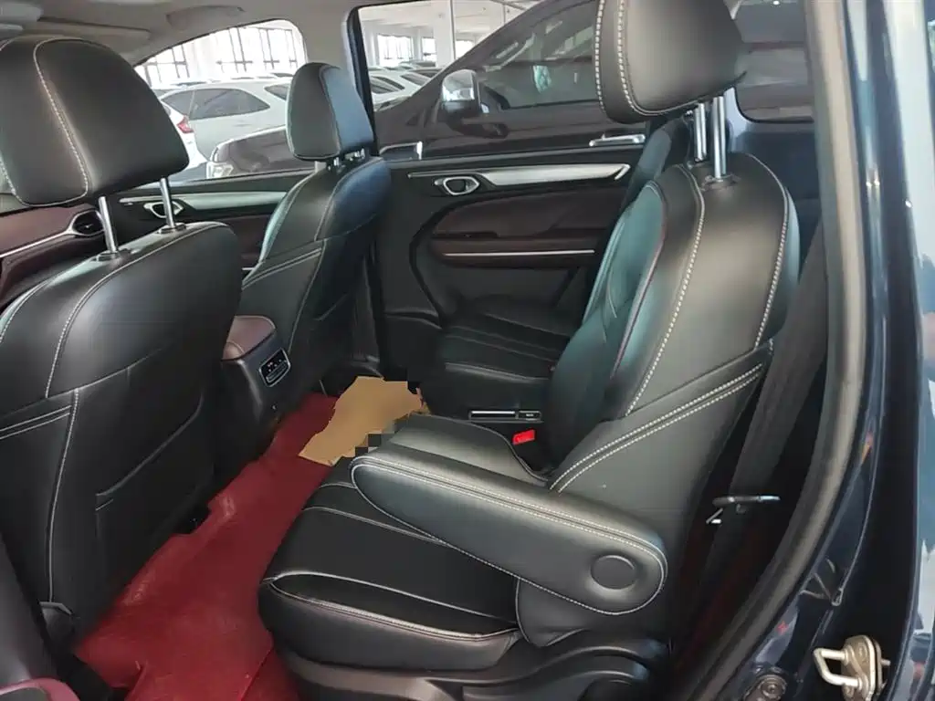 GAC Motor Trumpchi M6 2023 — фото 17