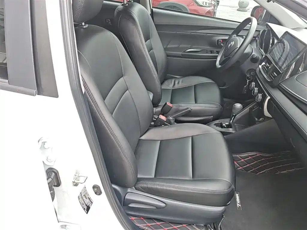 Toyota Yaris L 2019 — фото 25
