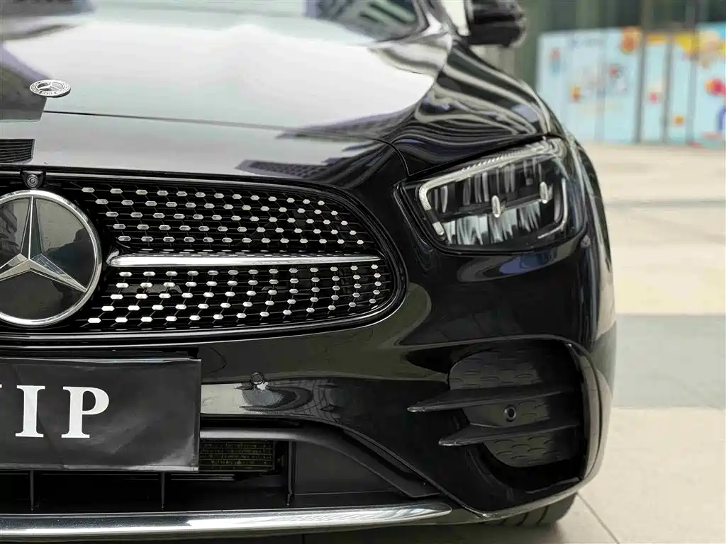 Mercedes-Benz E-Class 2022 — фото 10