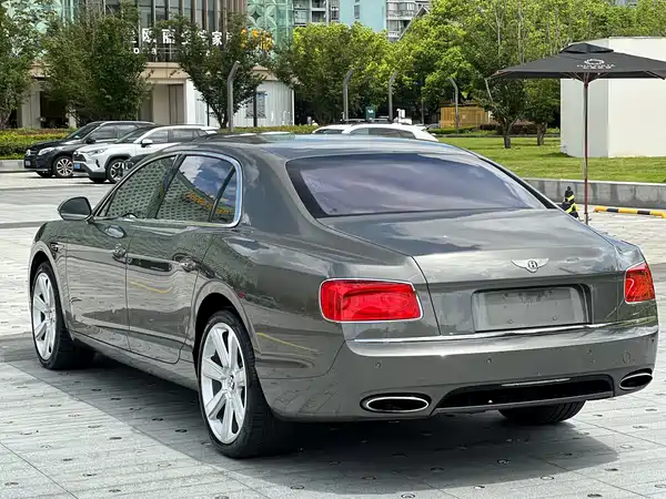 Bentley Flying Spur 2016